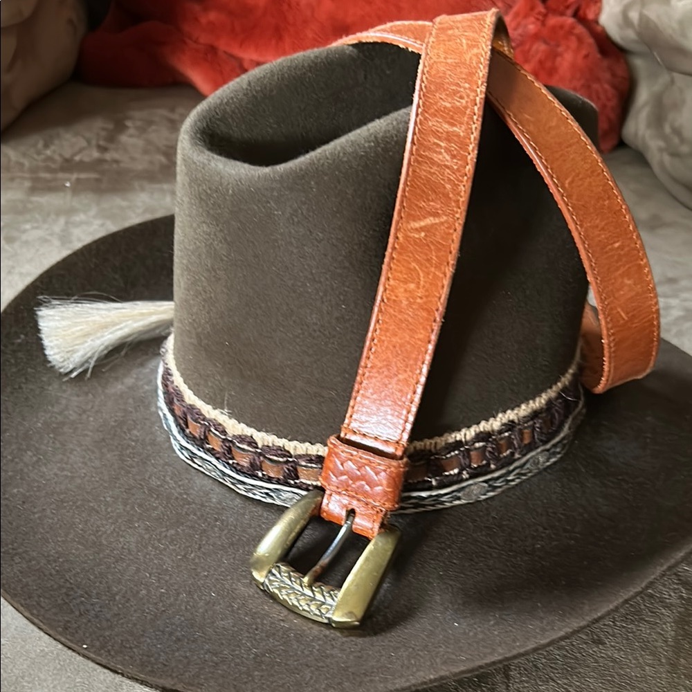 Liz Claiborne leather belt